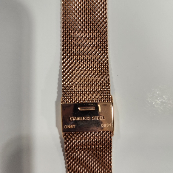 Rose gold Coach watch - Picture 5 of 6